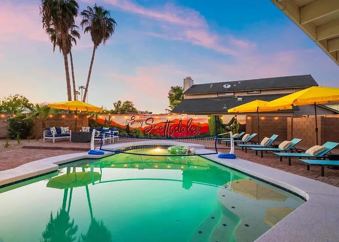 Outdoor Oasis Pool Sport Court Arcade Put Put Hébergement de vacances Phoenix