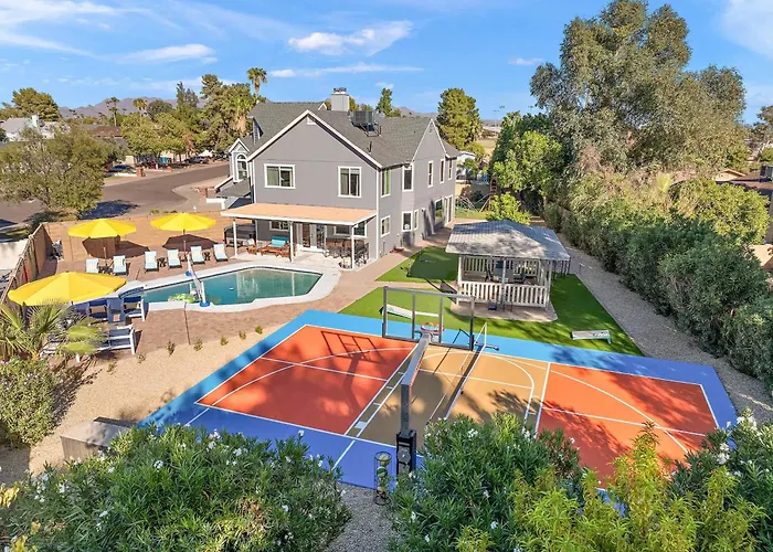 Outdoor Oasis Pool Sport Court Arcade Put Put Hébergement de vacances Phoenix