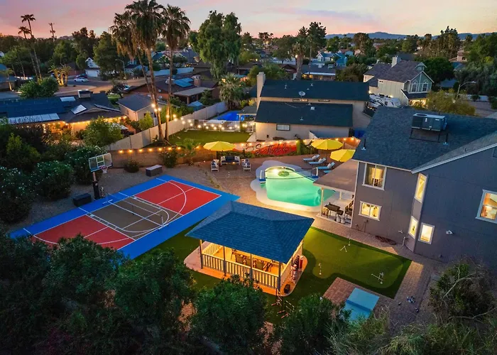 Outdoor Oasis Pool Sport Court Arcade Put Put * Phoenix