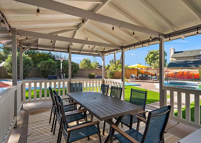 Outdoor Oasis Pool Sport Court Arcade Put Put Hébergement de vacances *