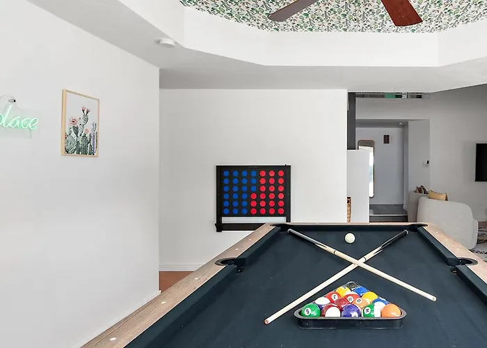 Hébergement de vacances Outdoor Oasis Pool Sport Court Arcade Put Put